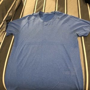 Lululemon workout top